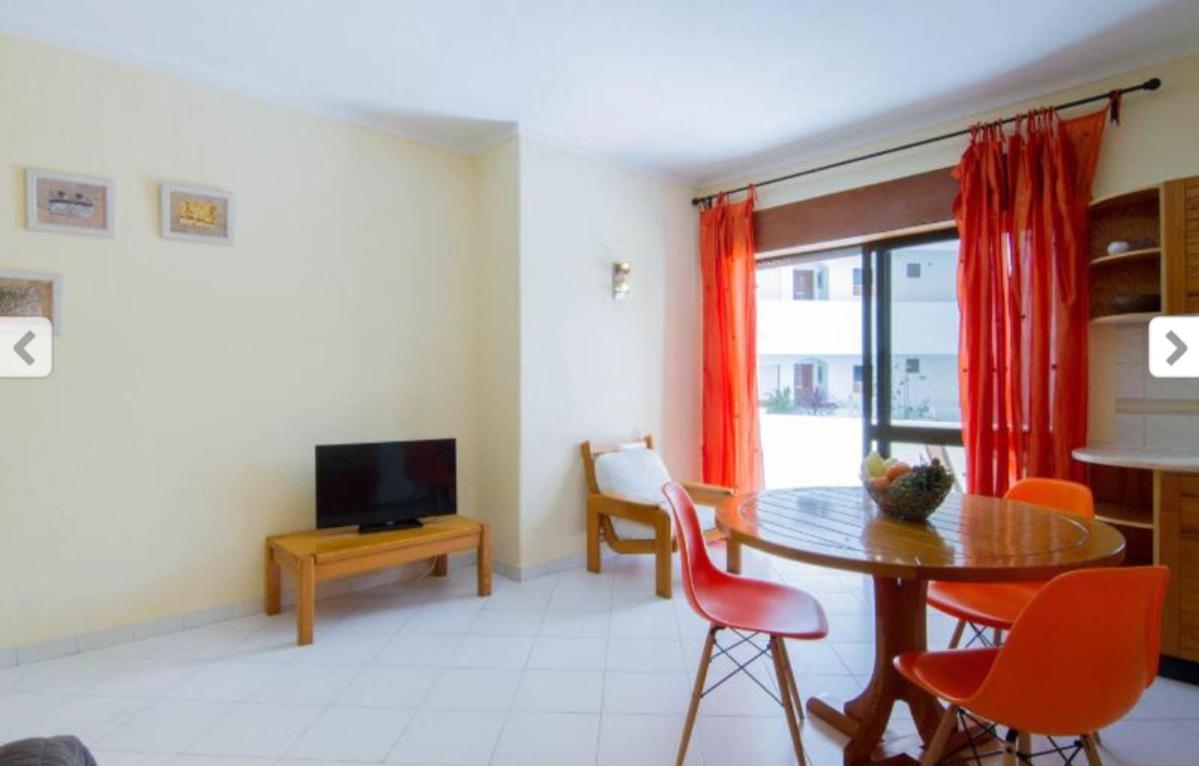 3 Min Walking To Peneco Beach Albufeira , Apart + Pool + Wifi Екстер'єр фото